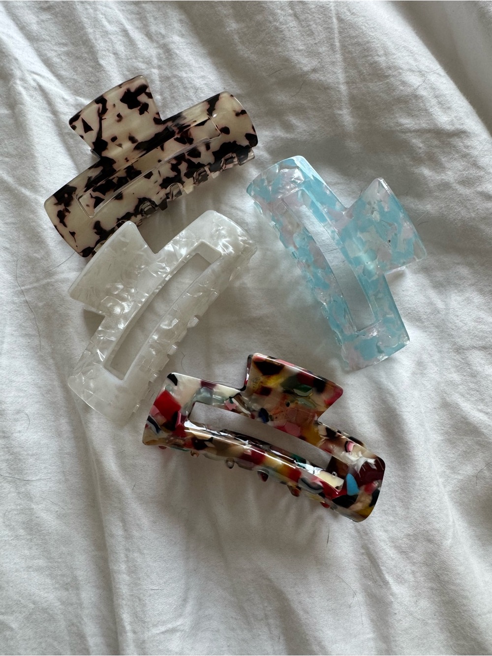 Assorted Tortoiseshell & Pearl Resin Hair Claw Clips - Set of 4